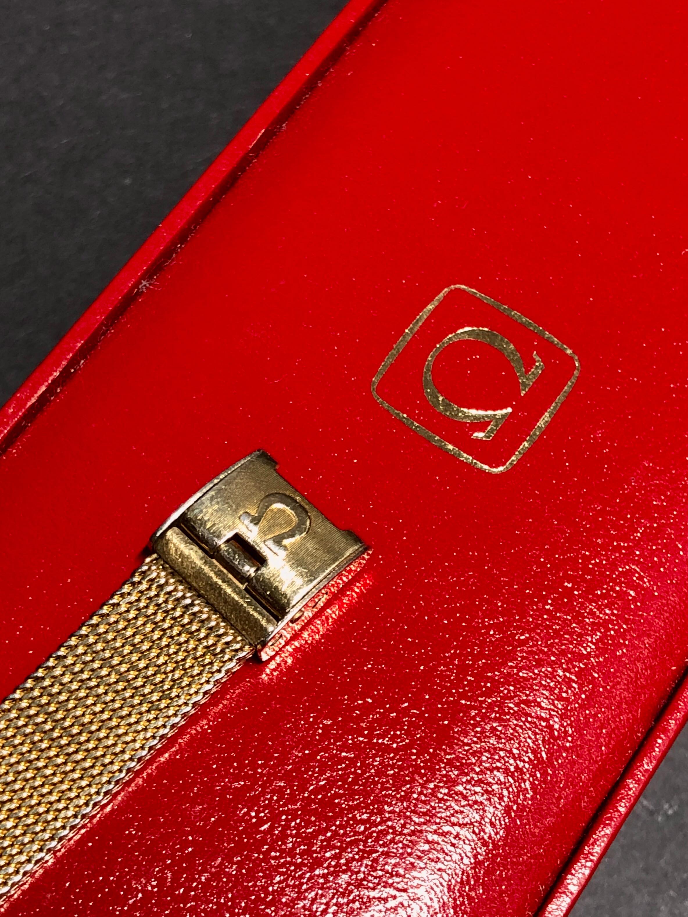 Omega, additional photograph 3